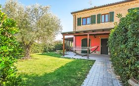 Beautiful Home In Porto Recanati With Wifi